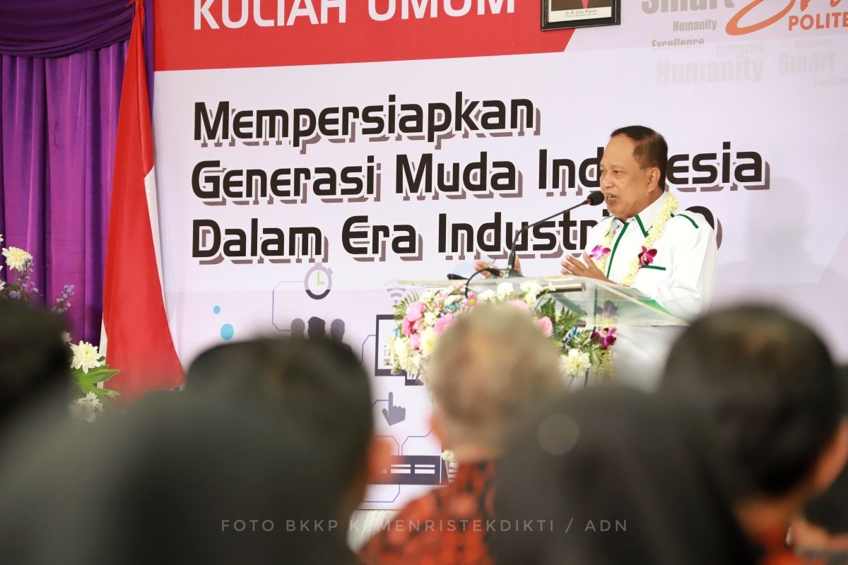 Mahasiswa Perlu Dididik Keterampilan yang Belum Bisa Digantikan oleh Mesin