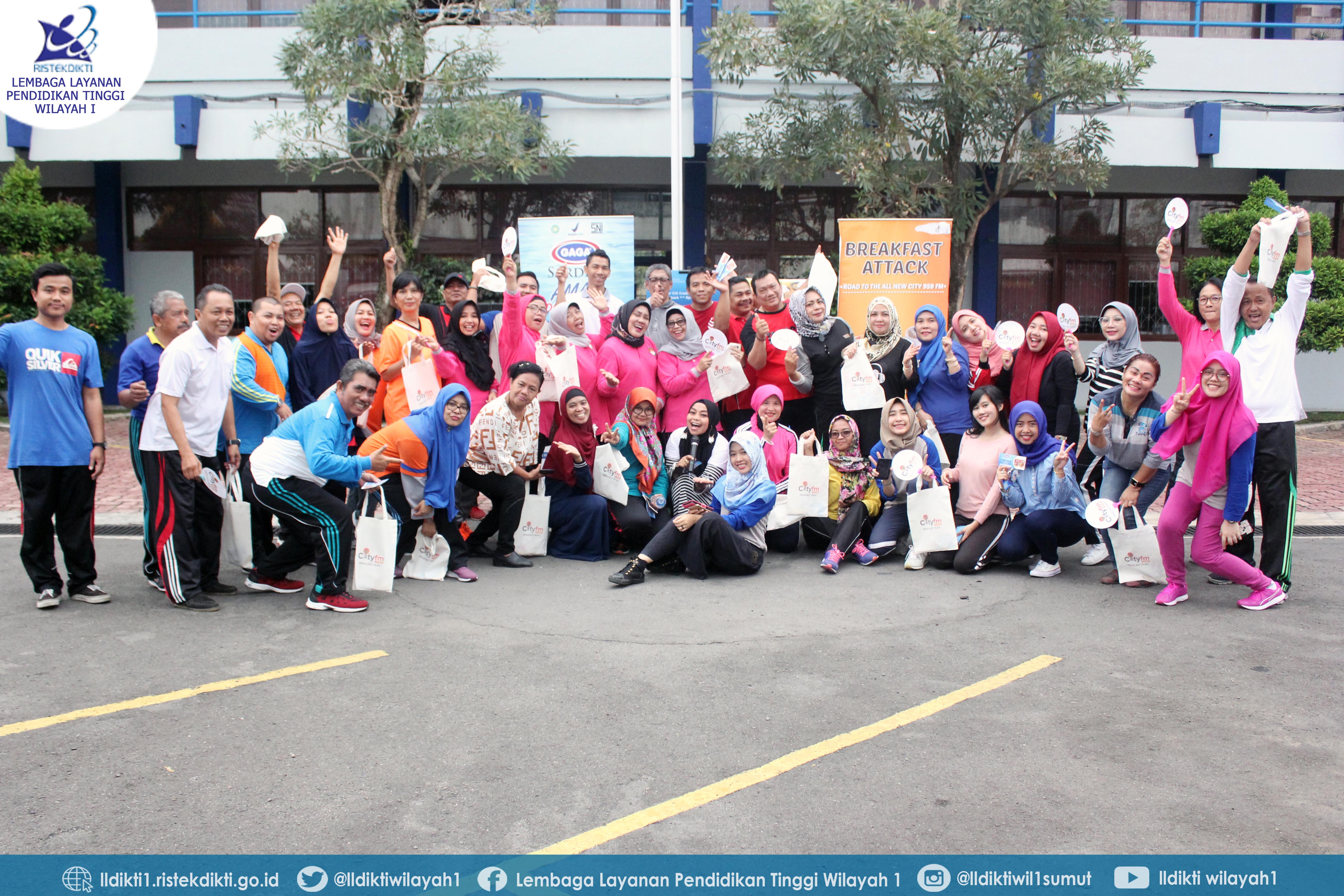 Senam Kesehatan Jasmani (Jum'at Pagi) di Kantor LLDikti Wilayah I Sumatera Utara bersama City959FM 