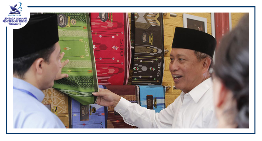 Menristekdikti Harapkan Festival Sarung Indonesia Dorong Ekonomi Kerakyatan