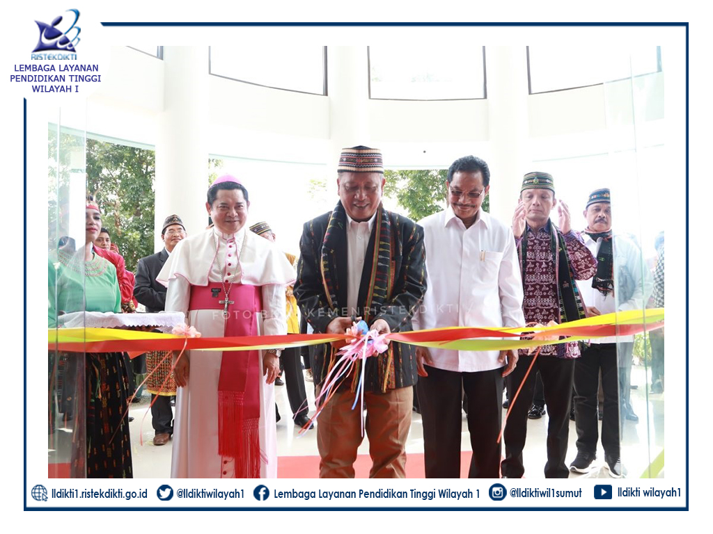 Kunjungan Kerja ke NTT, Menristekdikti: ' The New Bali ' Butuh Sinergi Lintas Kementerian