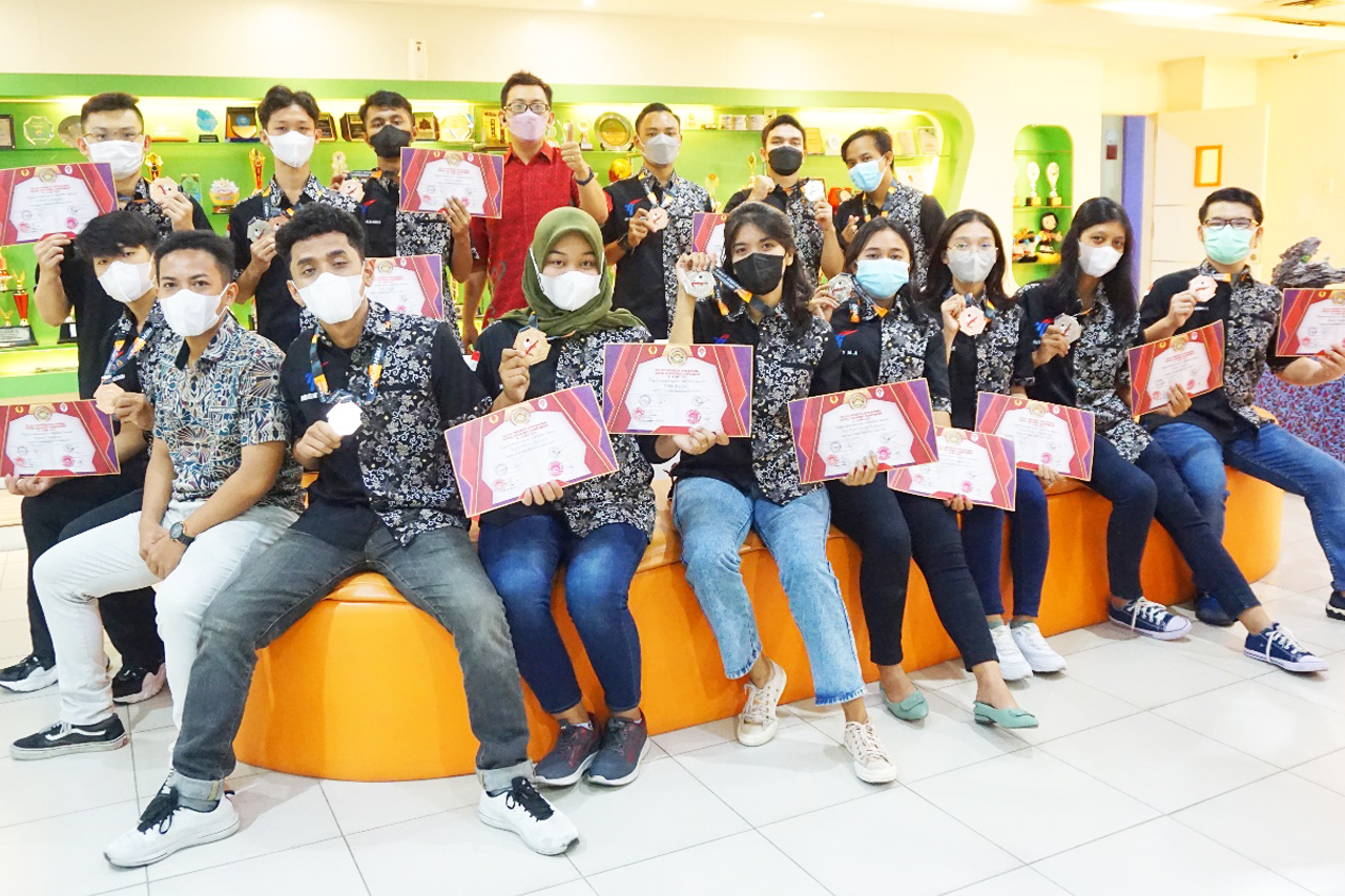 MIKROSKIL TAEKWONDO CLUB MERAIH 7 MEDALI PERAK DAN 12 MEDALI PERUNGGU