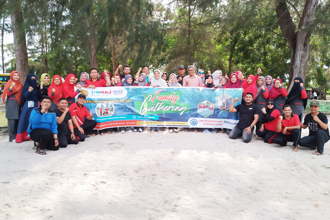 FAMILY GATHERING UNHAJ DI PANTAI CEMARA KEMBAR