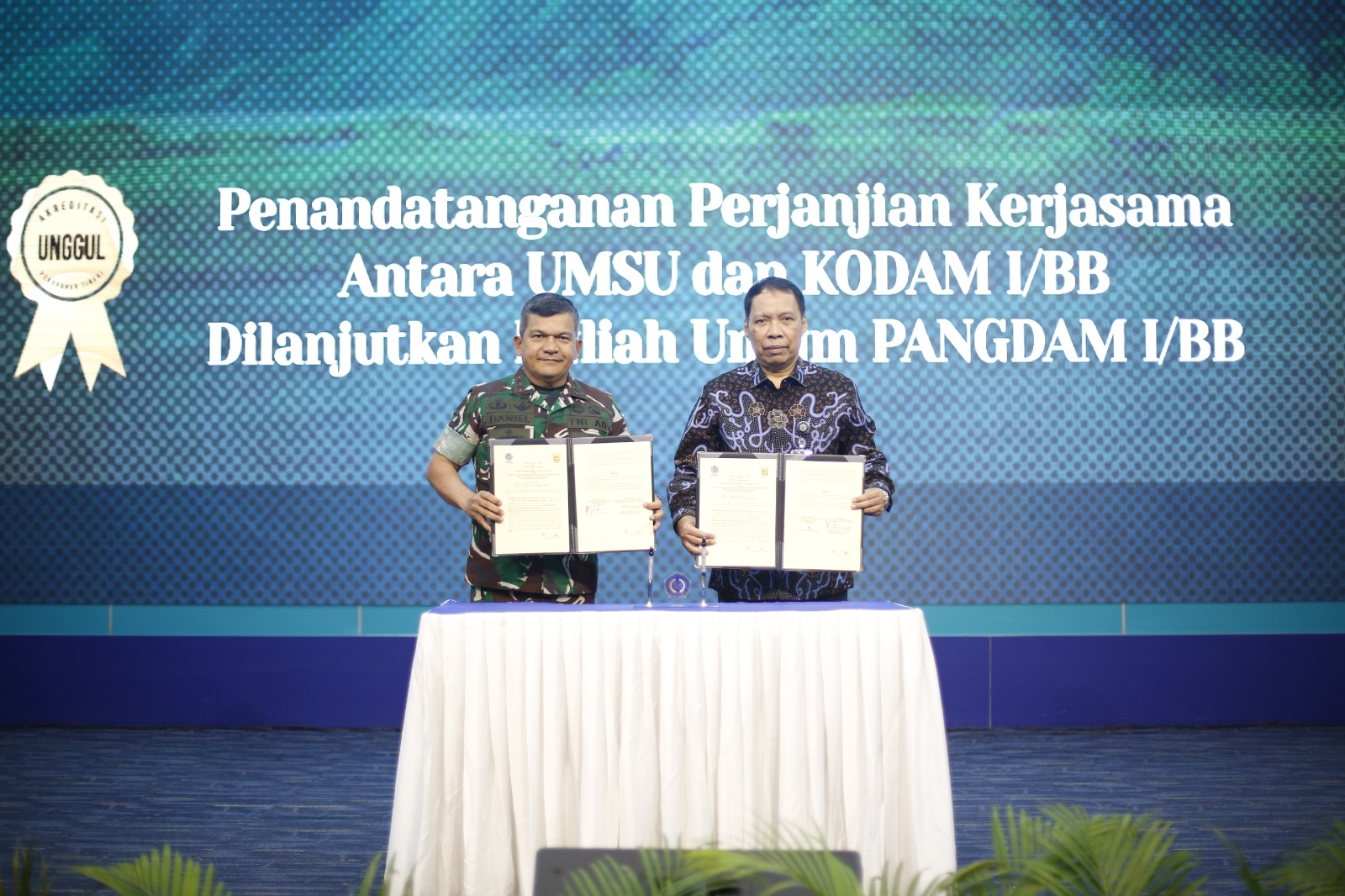 REKTOR UMSU TANDATANGANANI MOA: PANGDAM I/ BB  BERI PENCERAHAN MAHASISWA