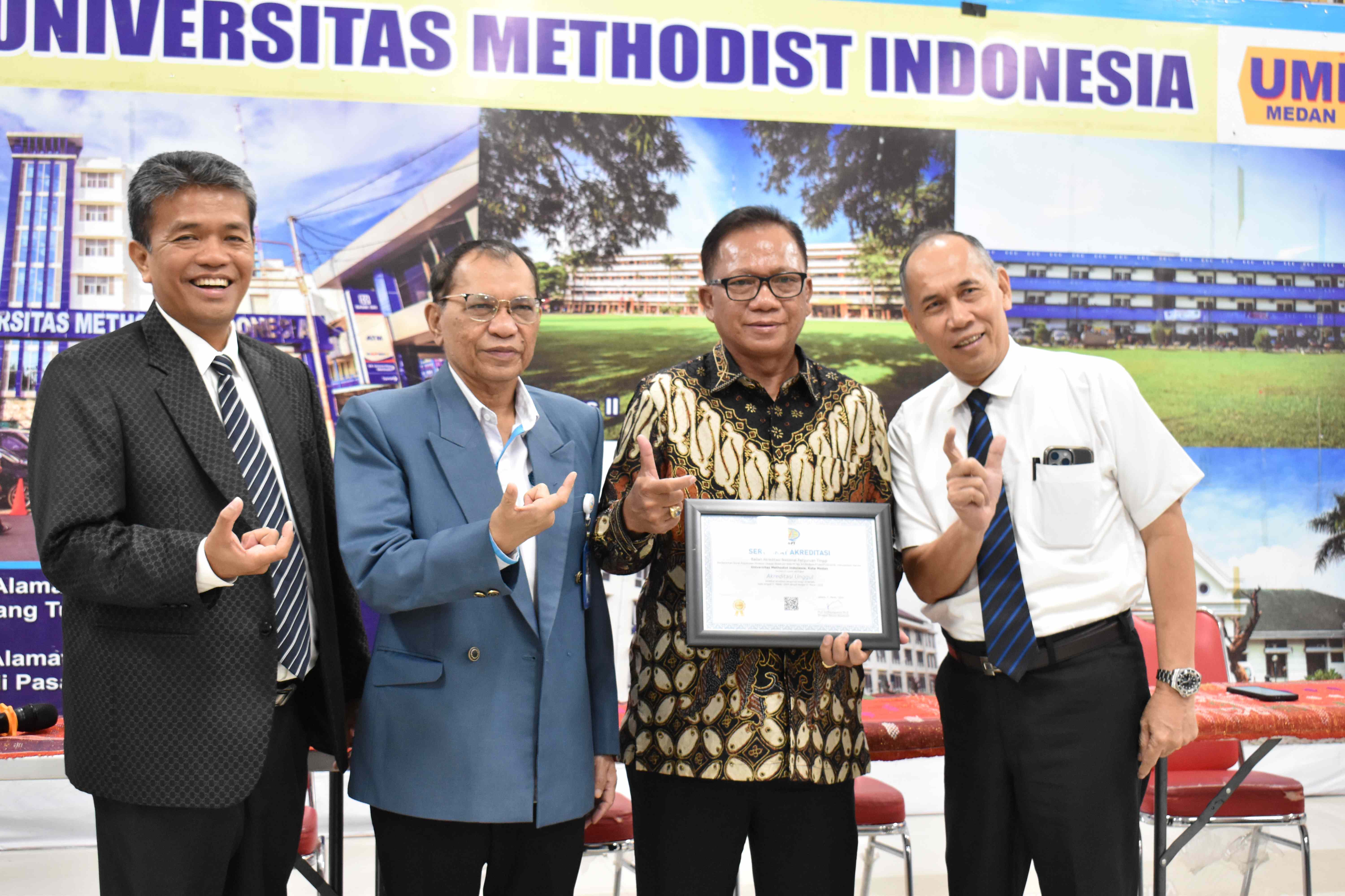 Perkuat Dominasi Kampus Unggul di Luar Jawa, LLDikti Wilayah I Serahkan Sertifikat Akreditasi Unggul Universitas Methodist Indonesia