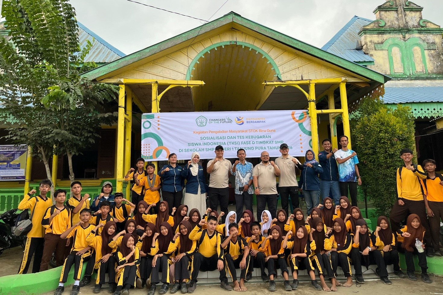 STOK Bina Guna Melaksanakan Kegiatan Tes Kebugaran Siswa Indonesia (TKSI) Pada Siswa SMP Negeri 1 Tanjung Pura, 02 Mei Tahun 2026