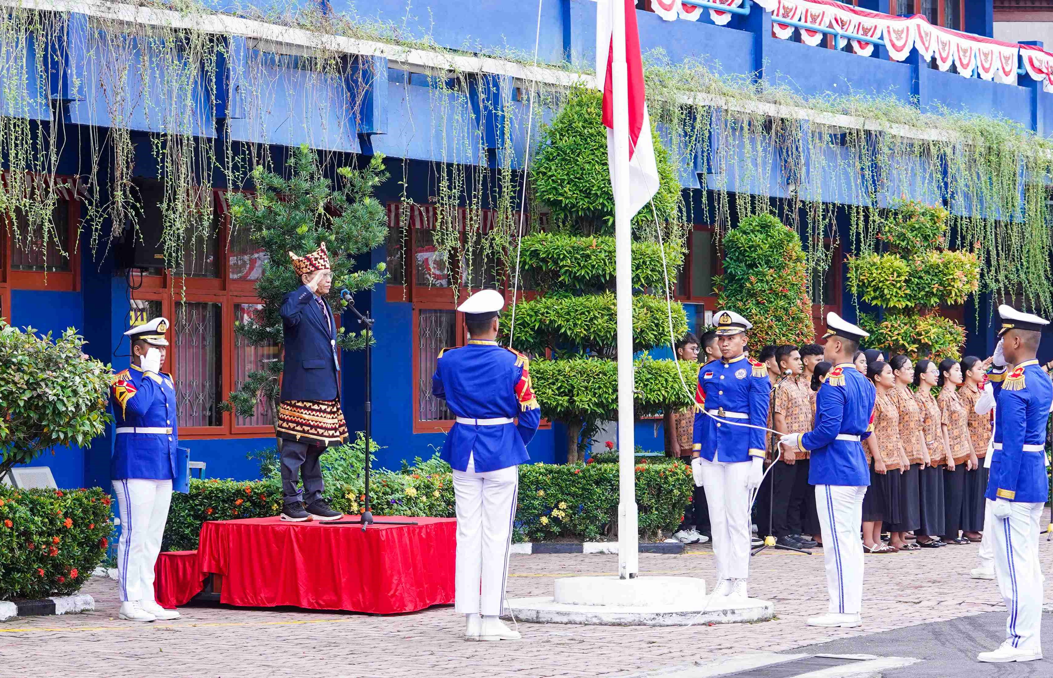Tiga Perguruan Tinggi Berkolaborasi dalam Upacara HUT ke-81 RI di LLDikti Wilayah I